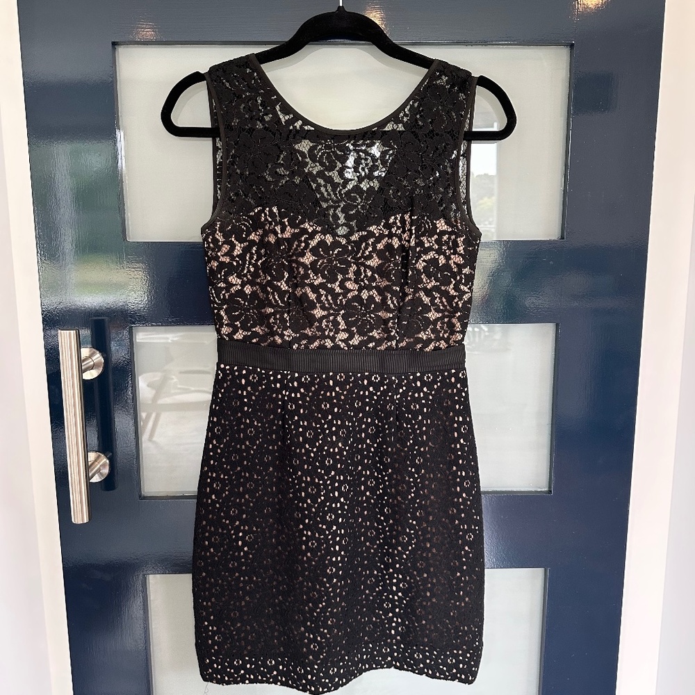 BCBGMaxAzria, Size 2